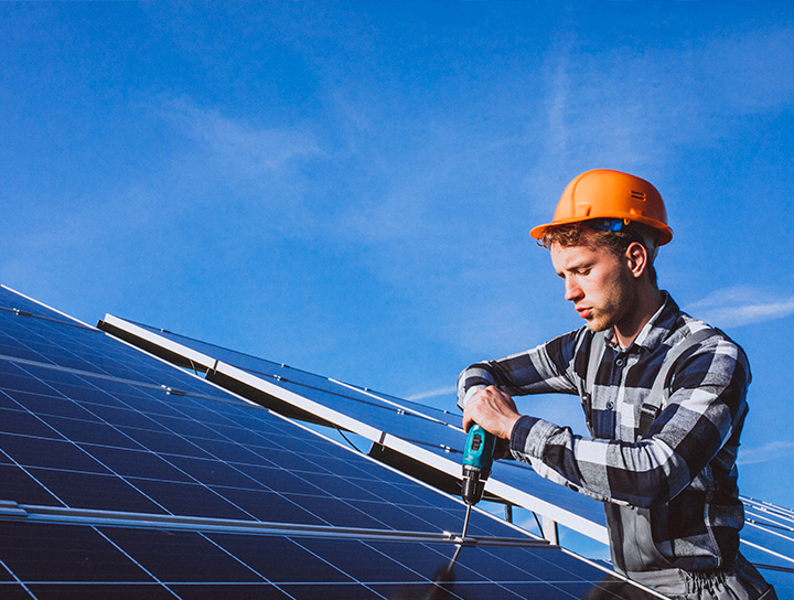 Instalação mecânica de painéis solares fotovoltaicos