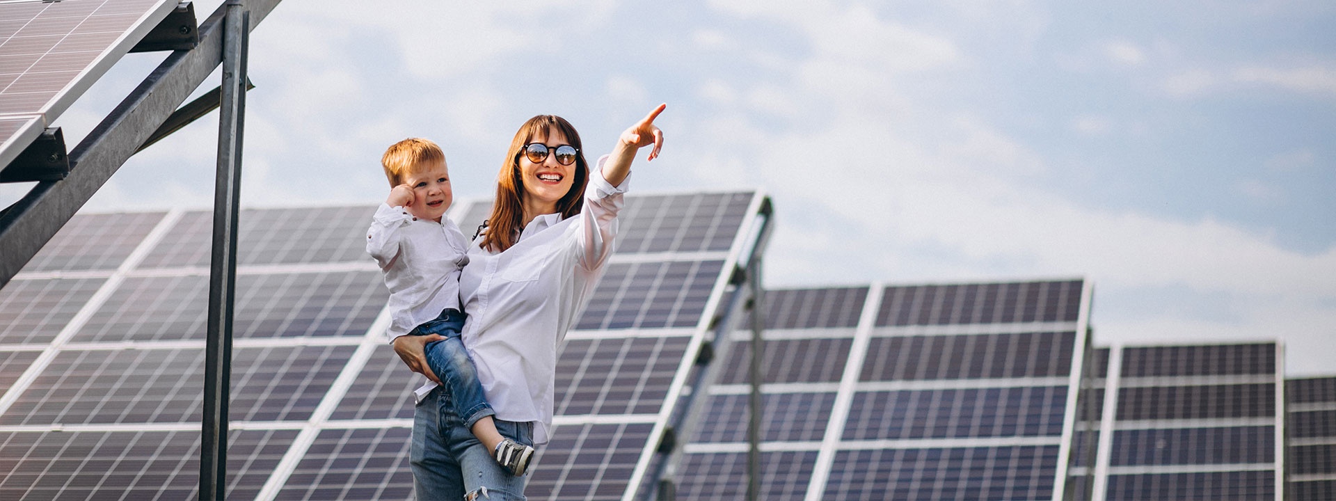 Sistema de energia solar fotovoltaica em instalação comercial - Light Sun Energy
